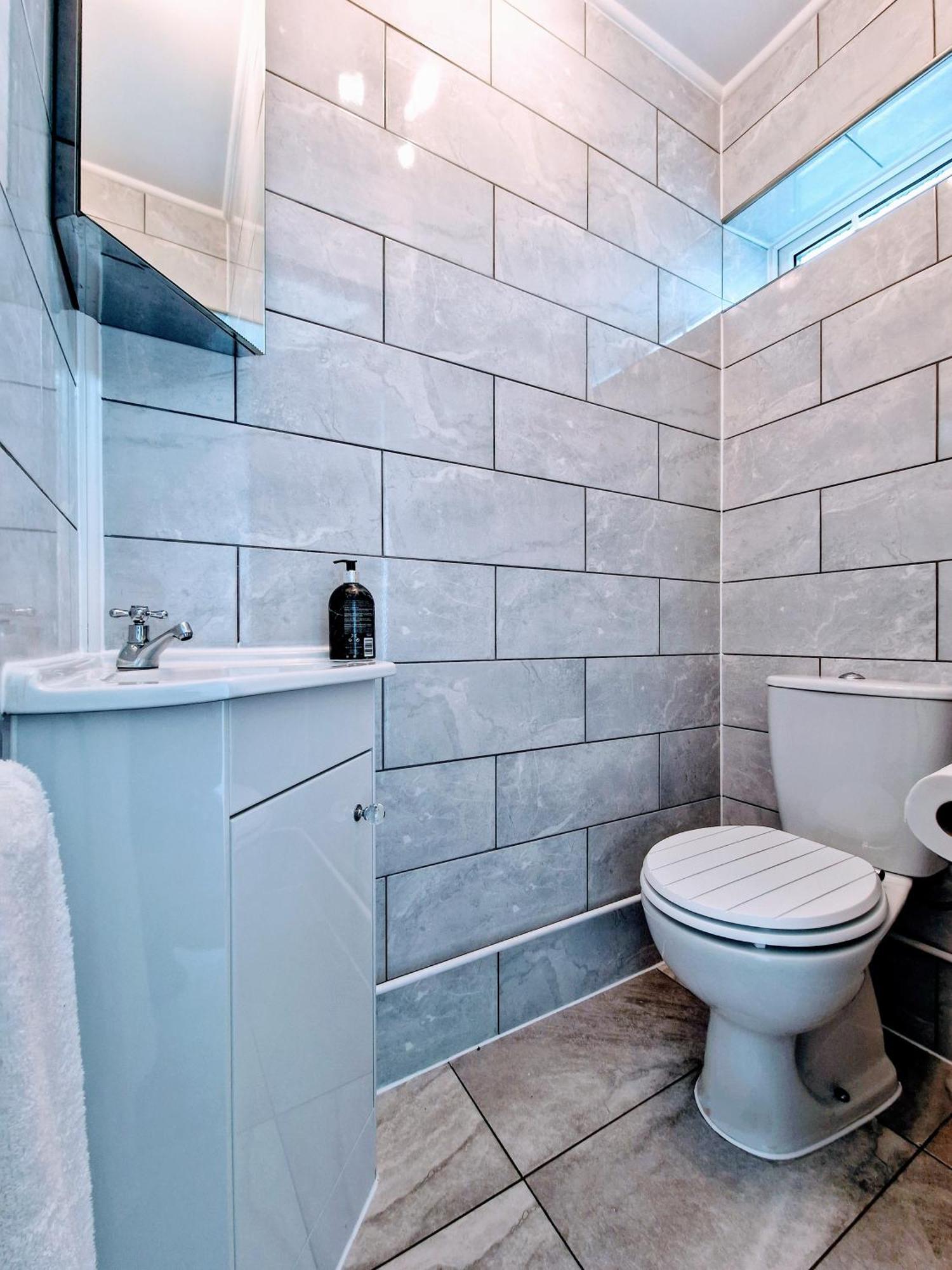 Modern And Spacious 3 Bedroom Family House With Workspace Colchester Extérieur photo